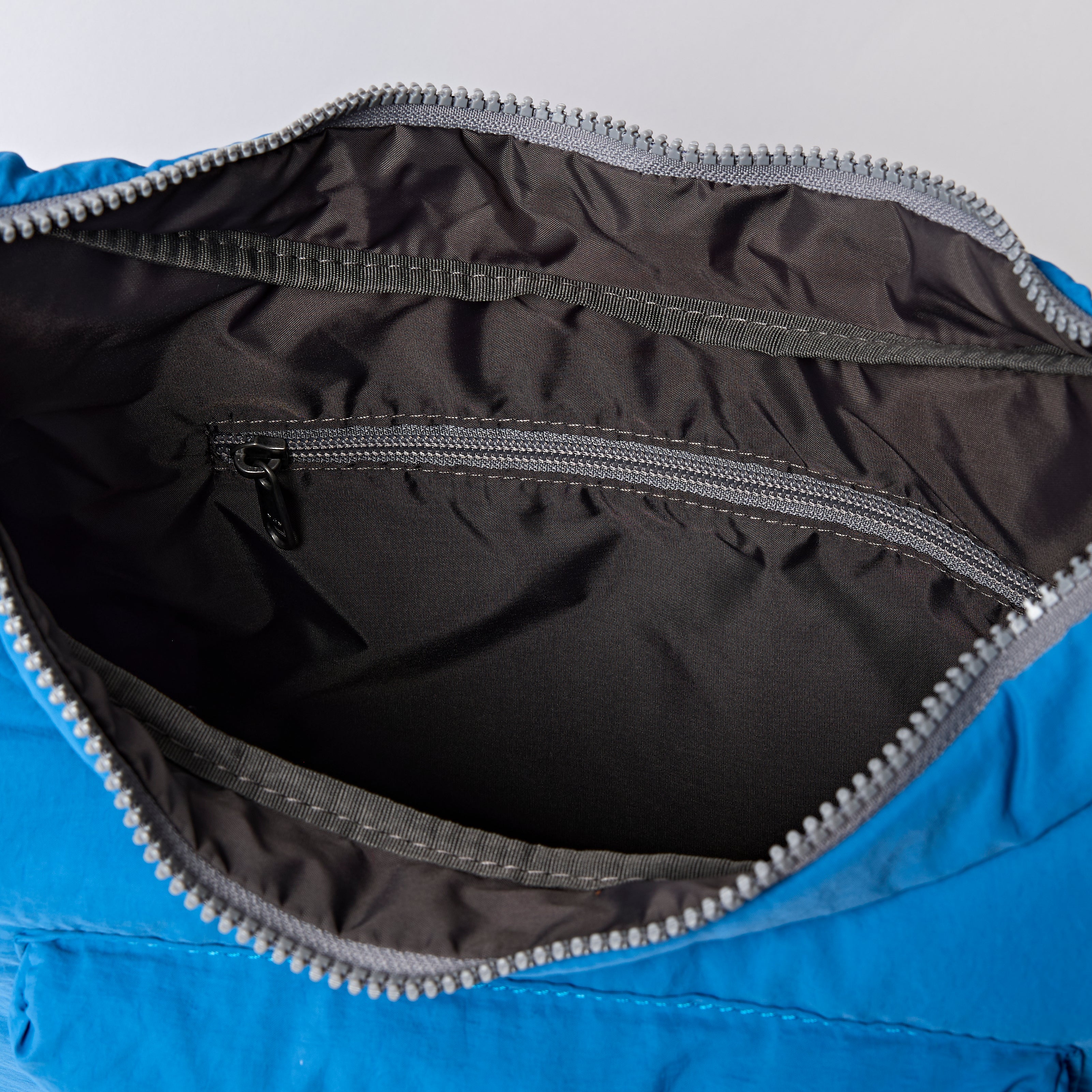 Belsize Crossbody Bag in Malibu Blue - Image 5
