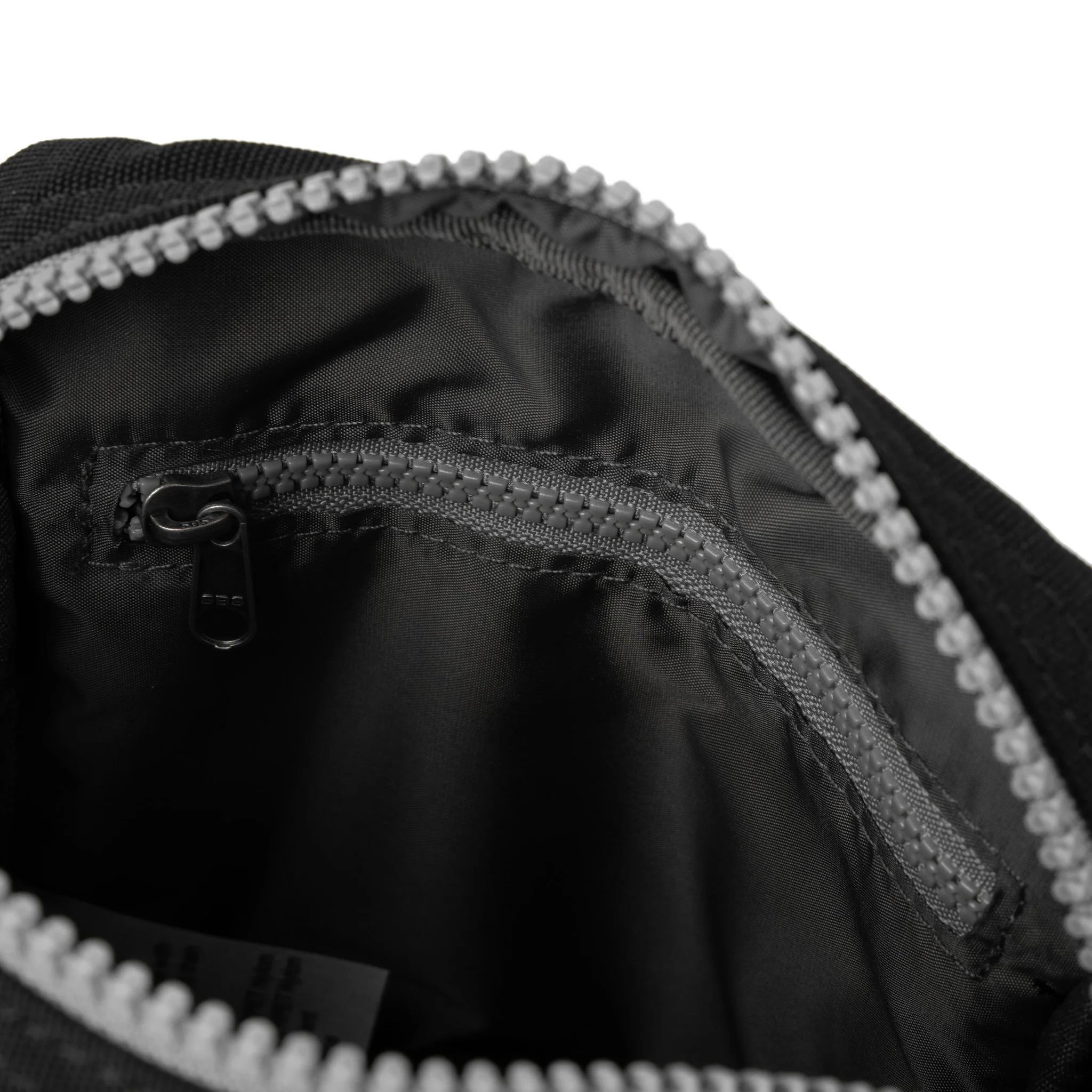 Bond Pocket Crossbody Bag in Ash - Image 4