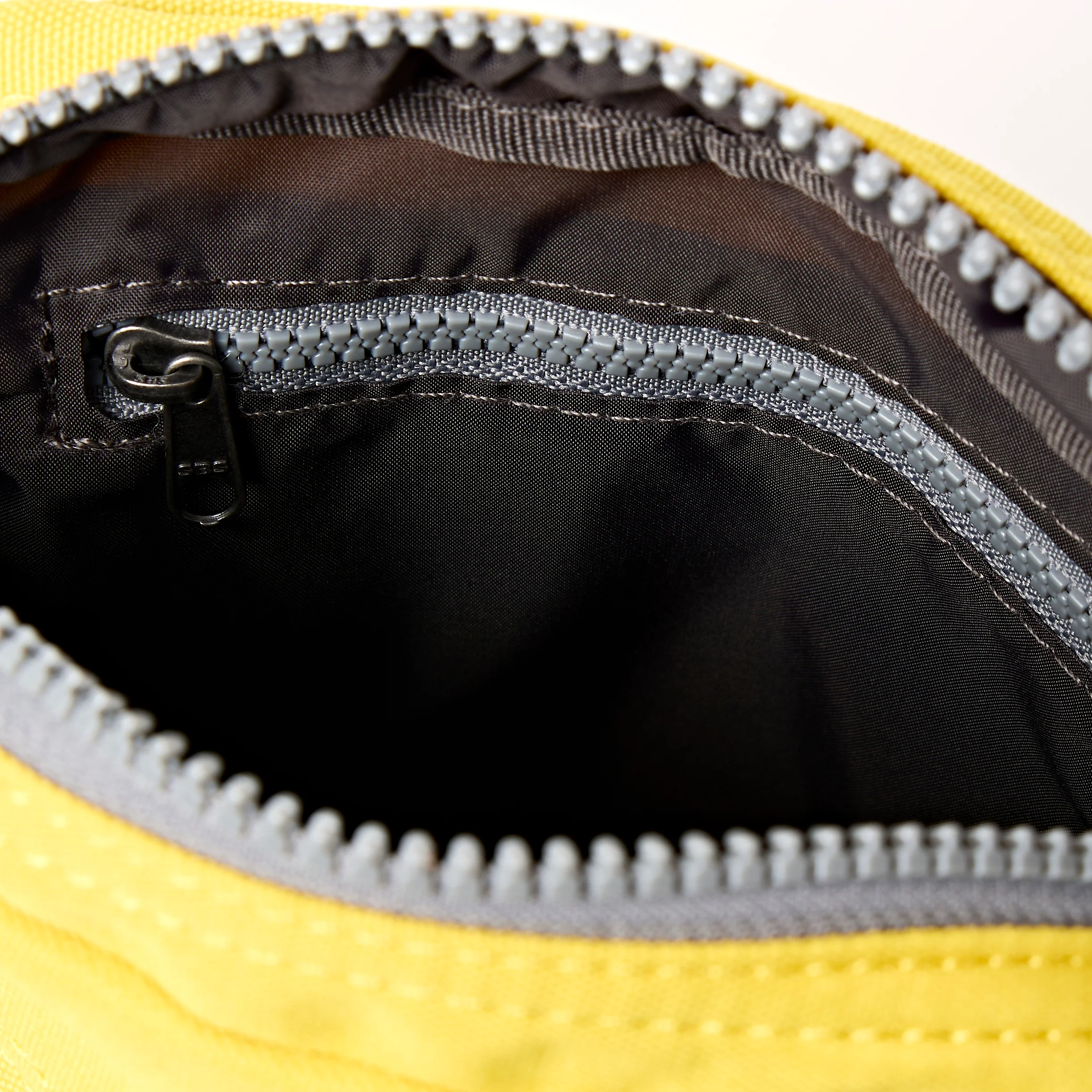Bond Pocket Crossbody Bag in Passion Fruit - Image 4
