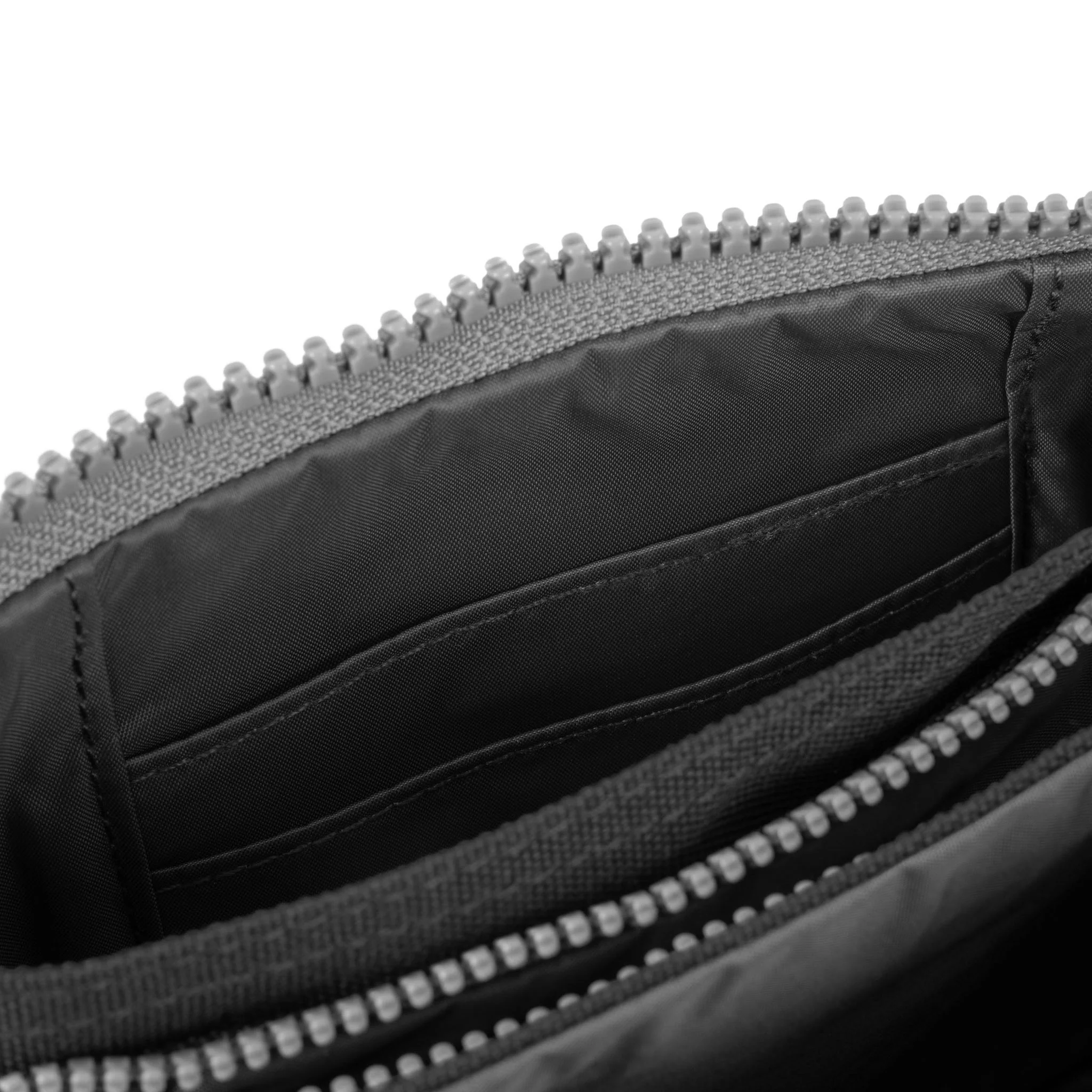 Carnaby Wallet in Carbon - Image 6