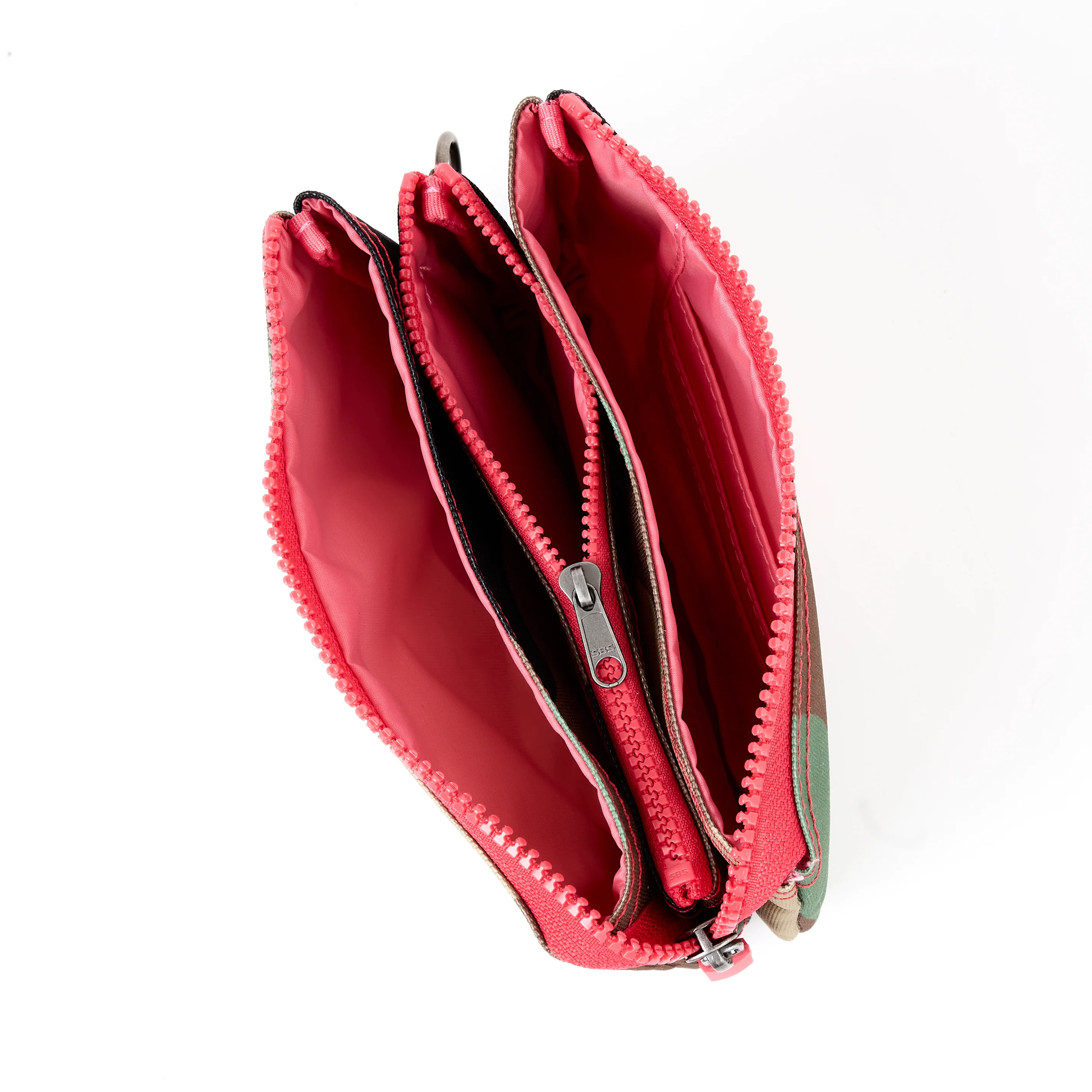 Carnaby Wallet in Vintage Camo - Image 9