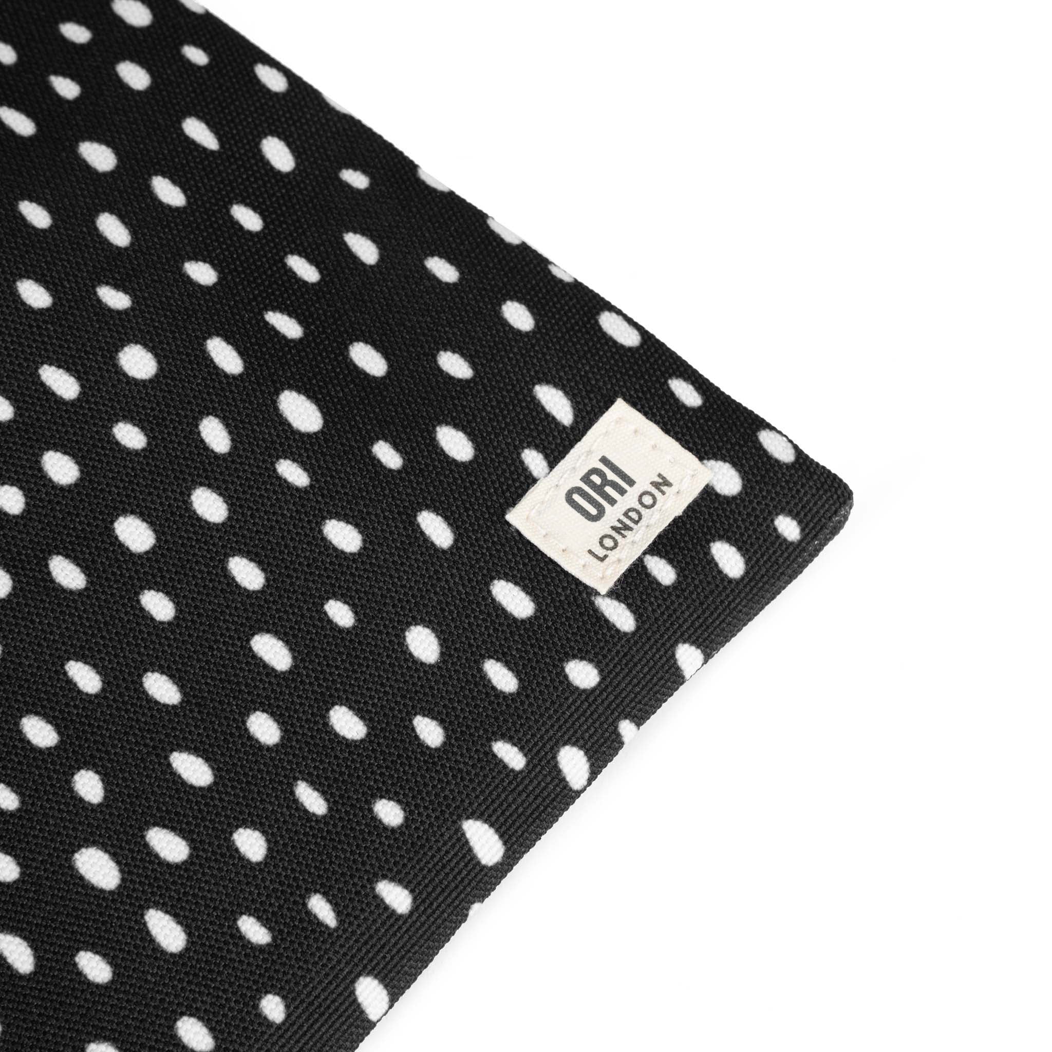 Chelsea Pocket Sling Bag in Drizzle Ash - Image 4