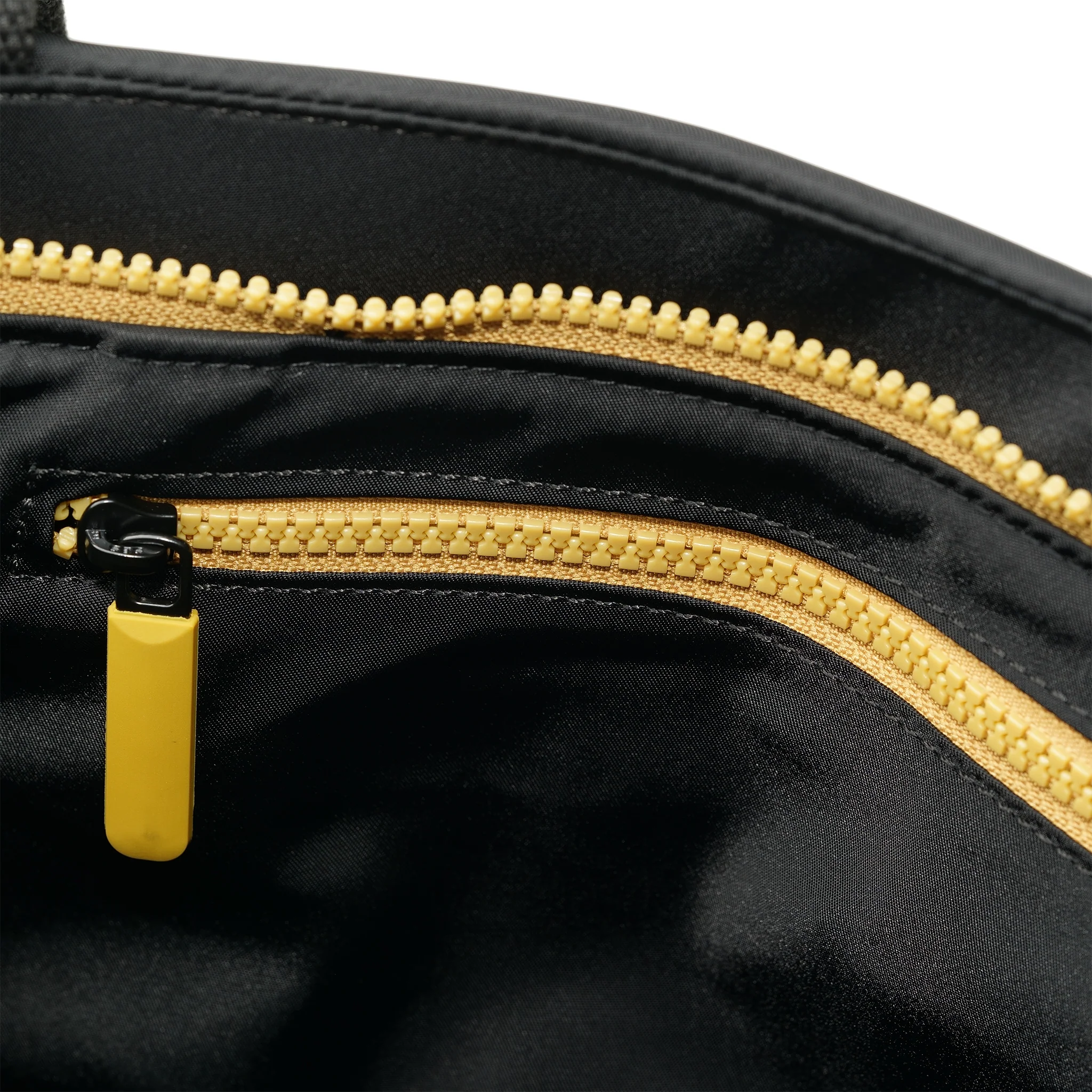 All Black Trafalgar Tote Bag in Corn - Image 4