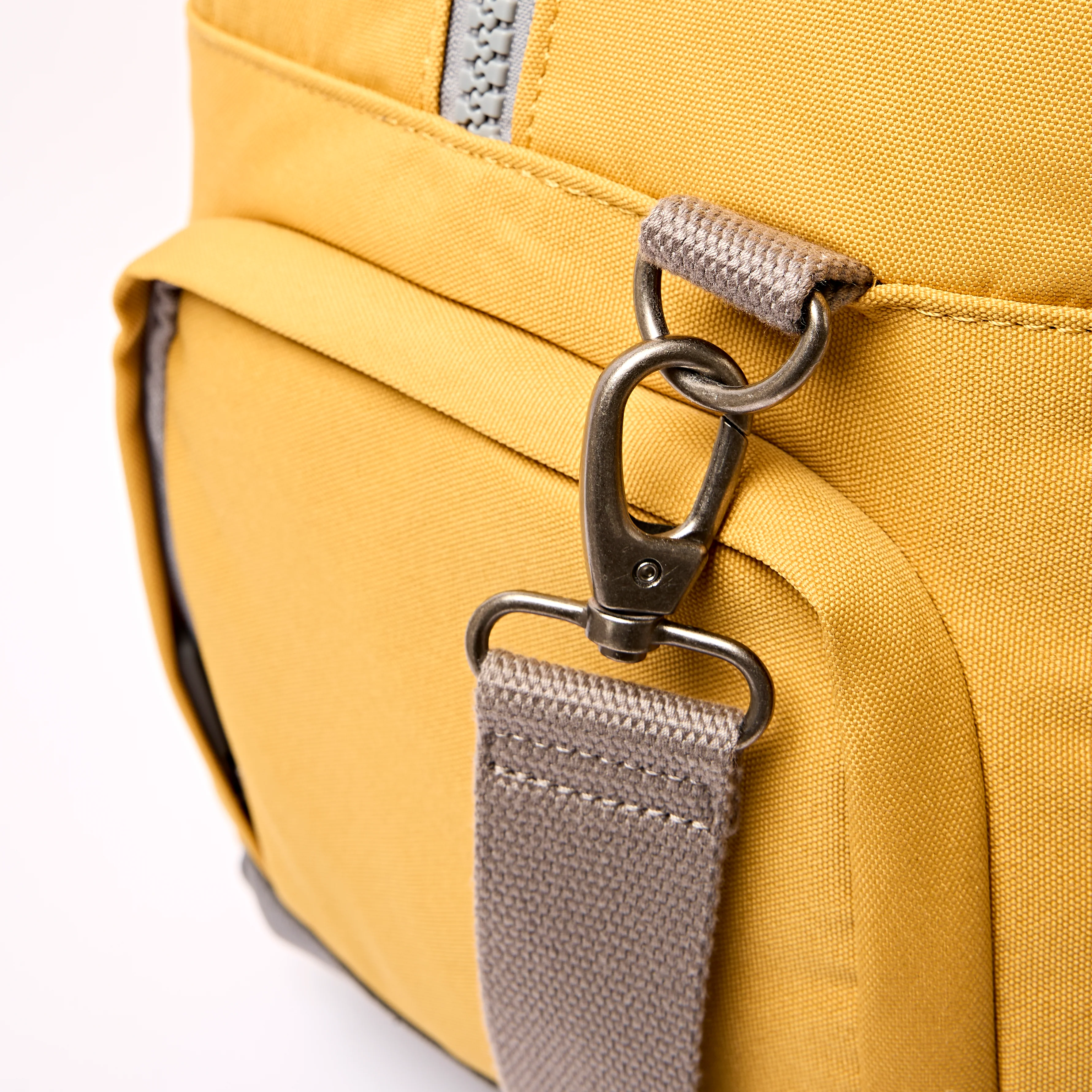 Gatwick Carry-On Duffel in Flax - Image 8