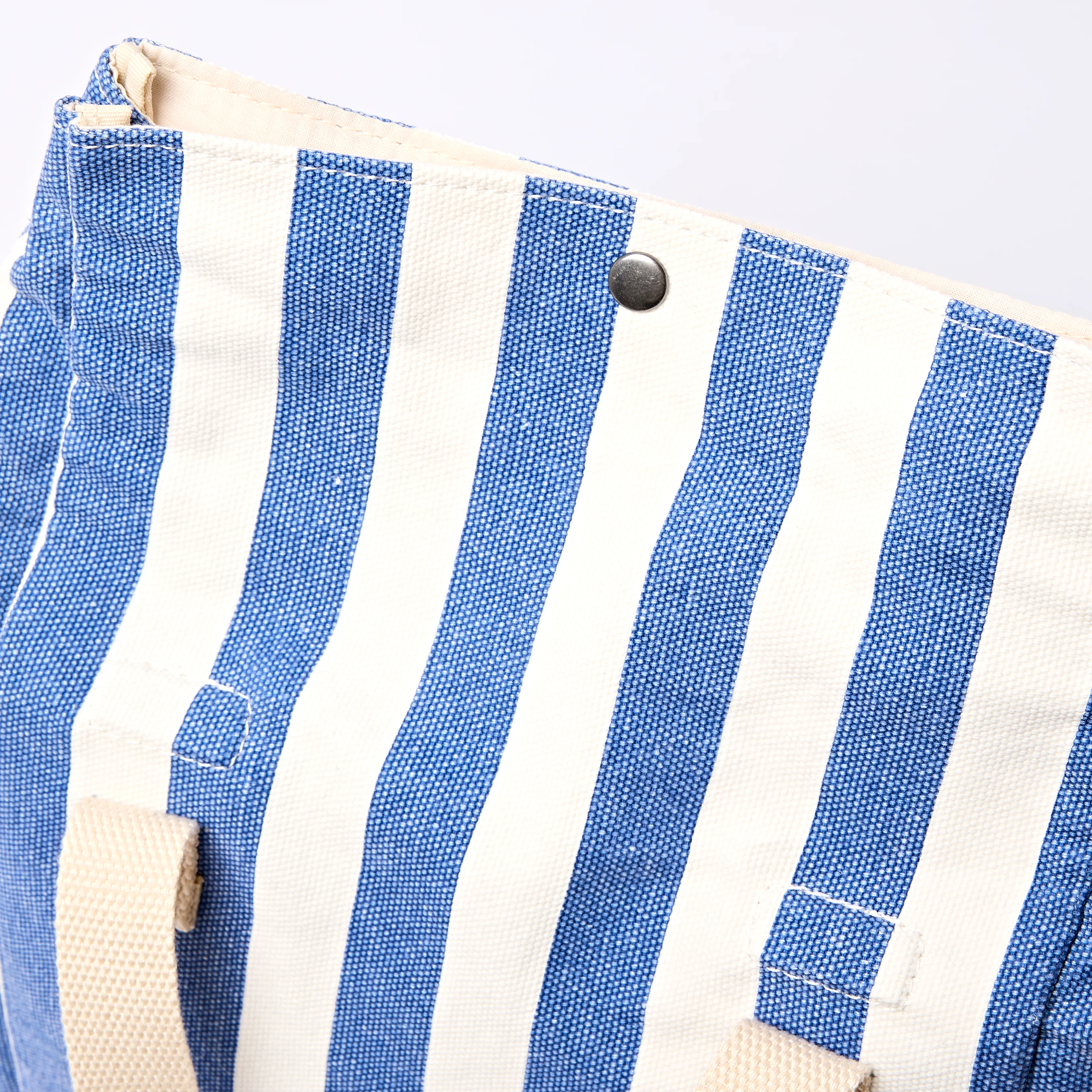 Hampstead Lunch Bag in Denim Stripe - Image 5