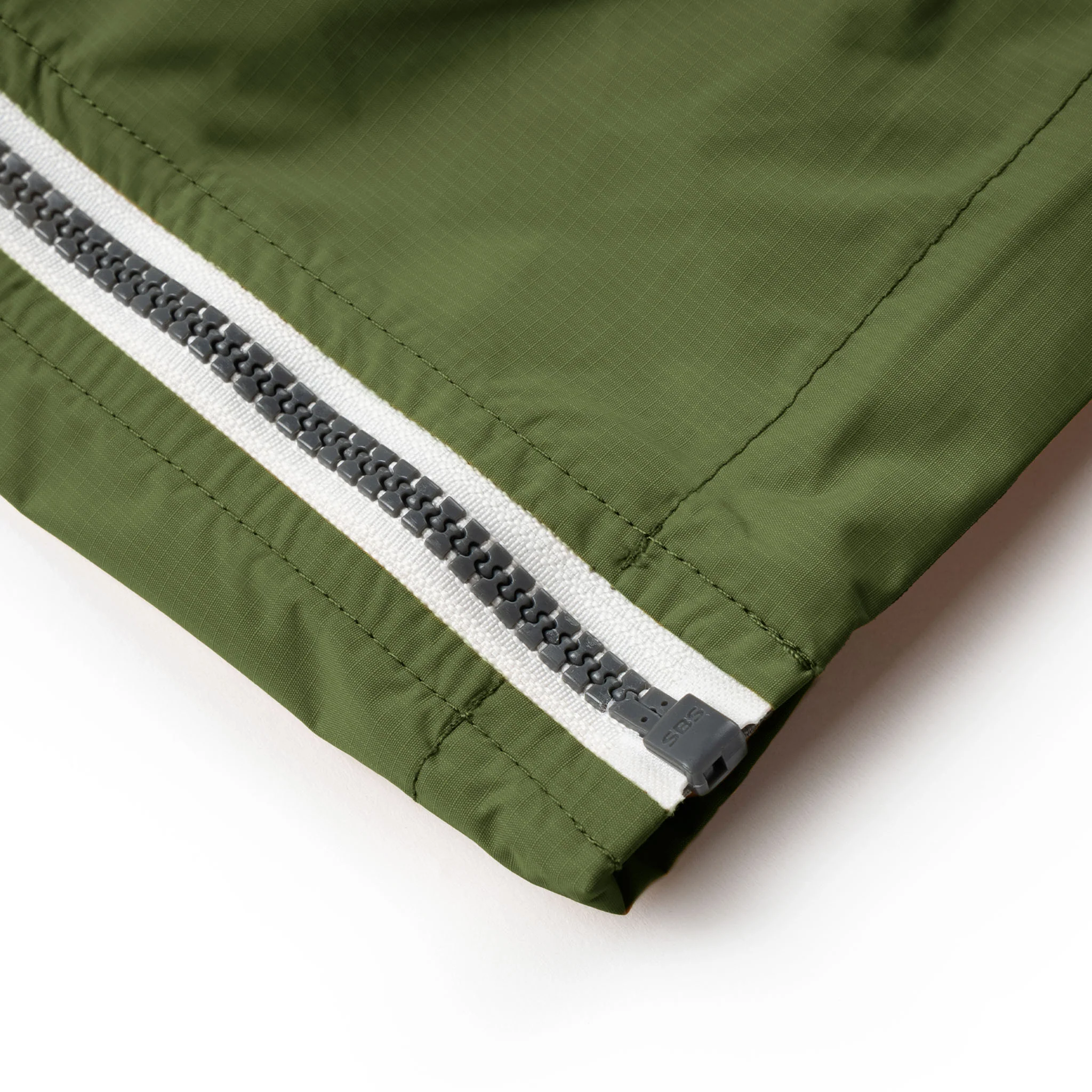 Holborn Rain Jacket in Avocado - Image 6