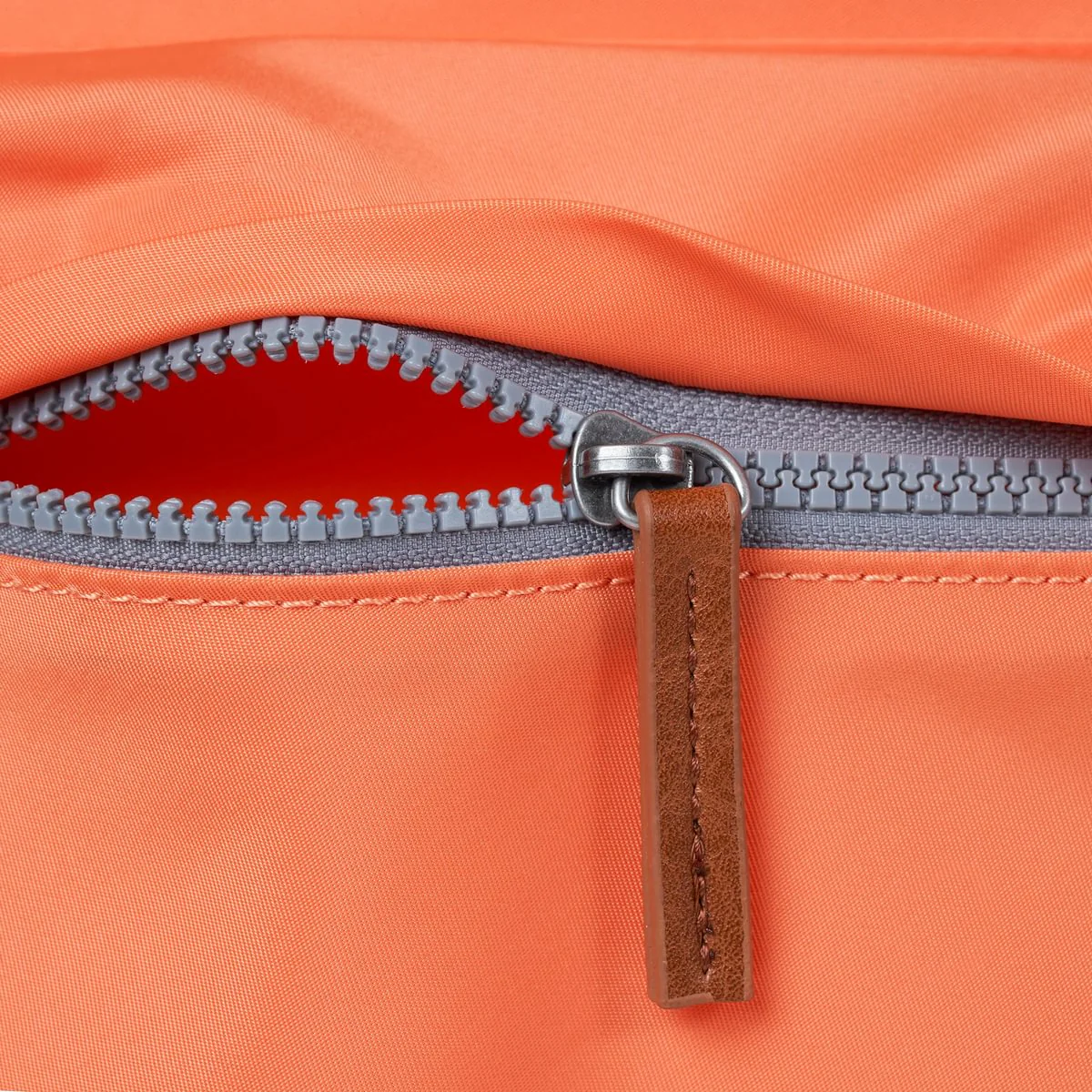 Kennington Crossbody Bag in Firecracker - Image 5