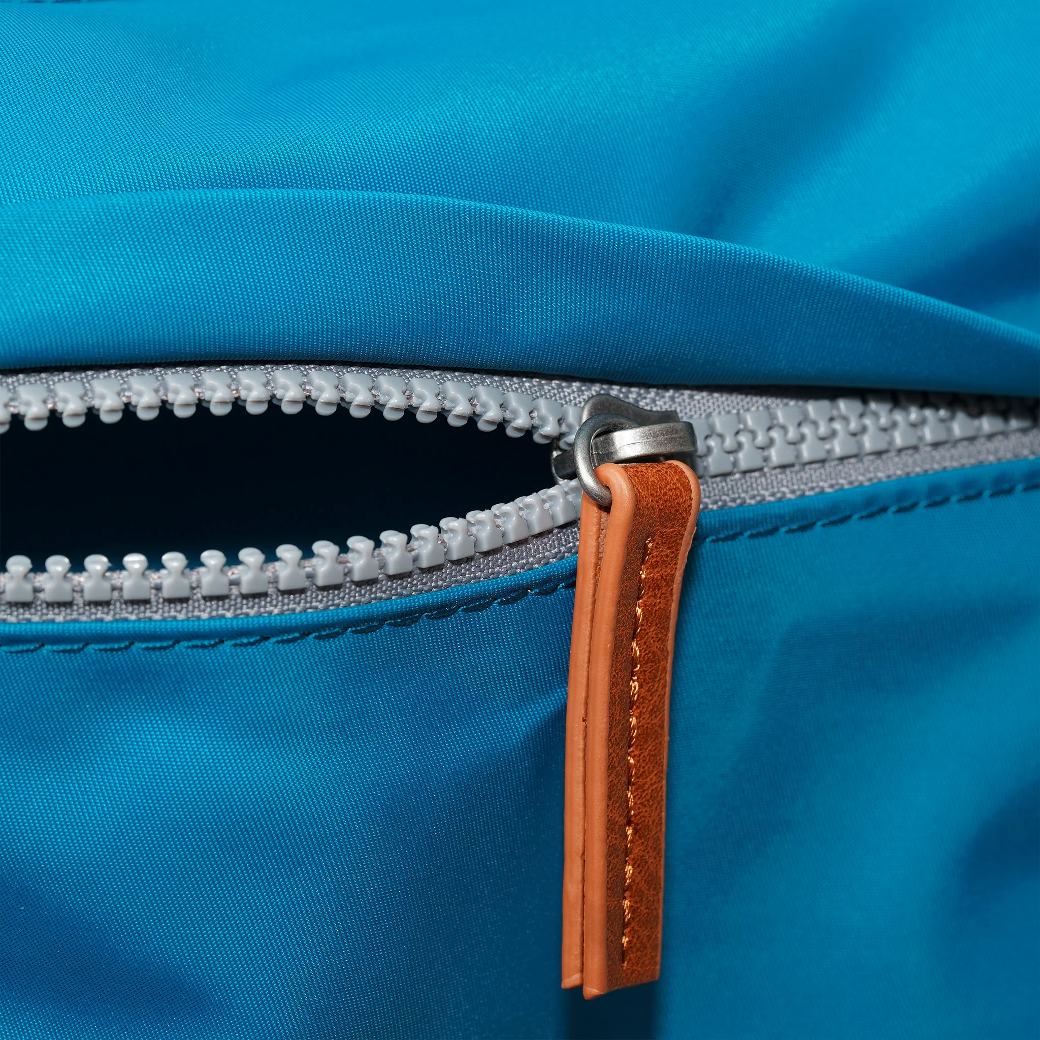 Kennington Crossbody Bag in Seaport - Image 6