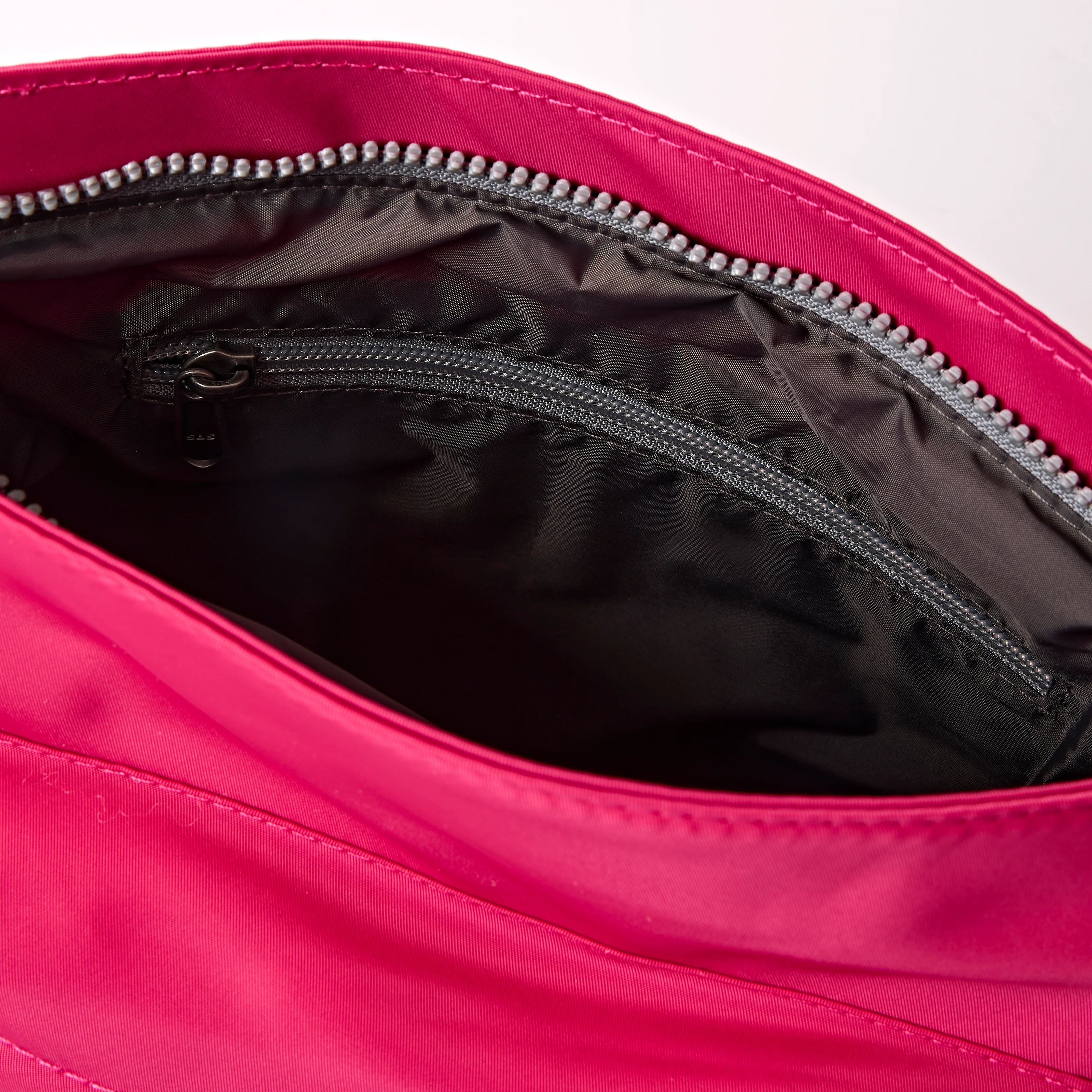 Kennington Crossbody Bag in Granita Red - Image 4