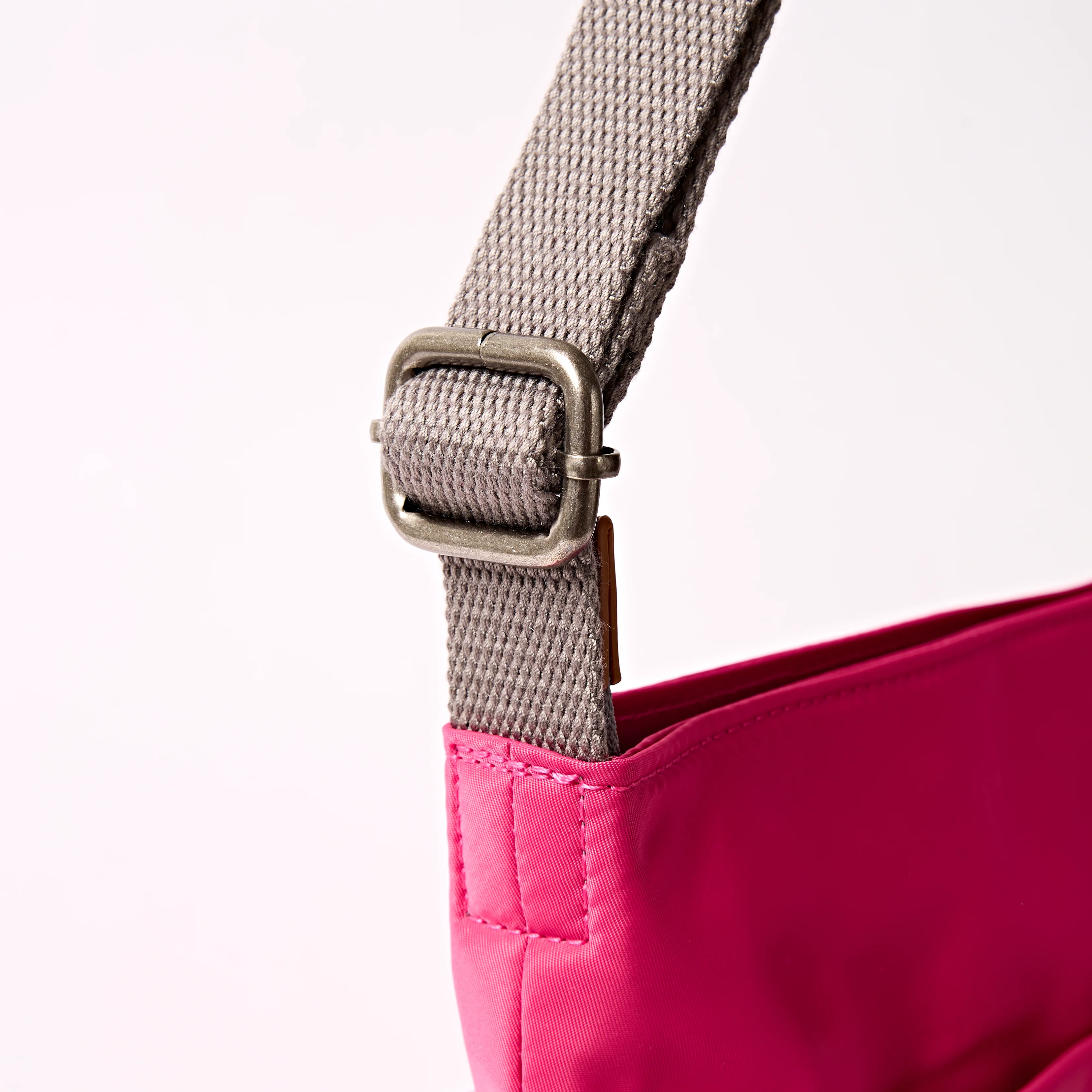 Kennington Crossbody Bag in Granita Red - Image 6