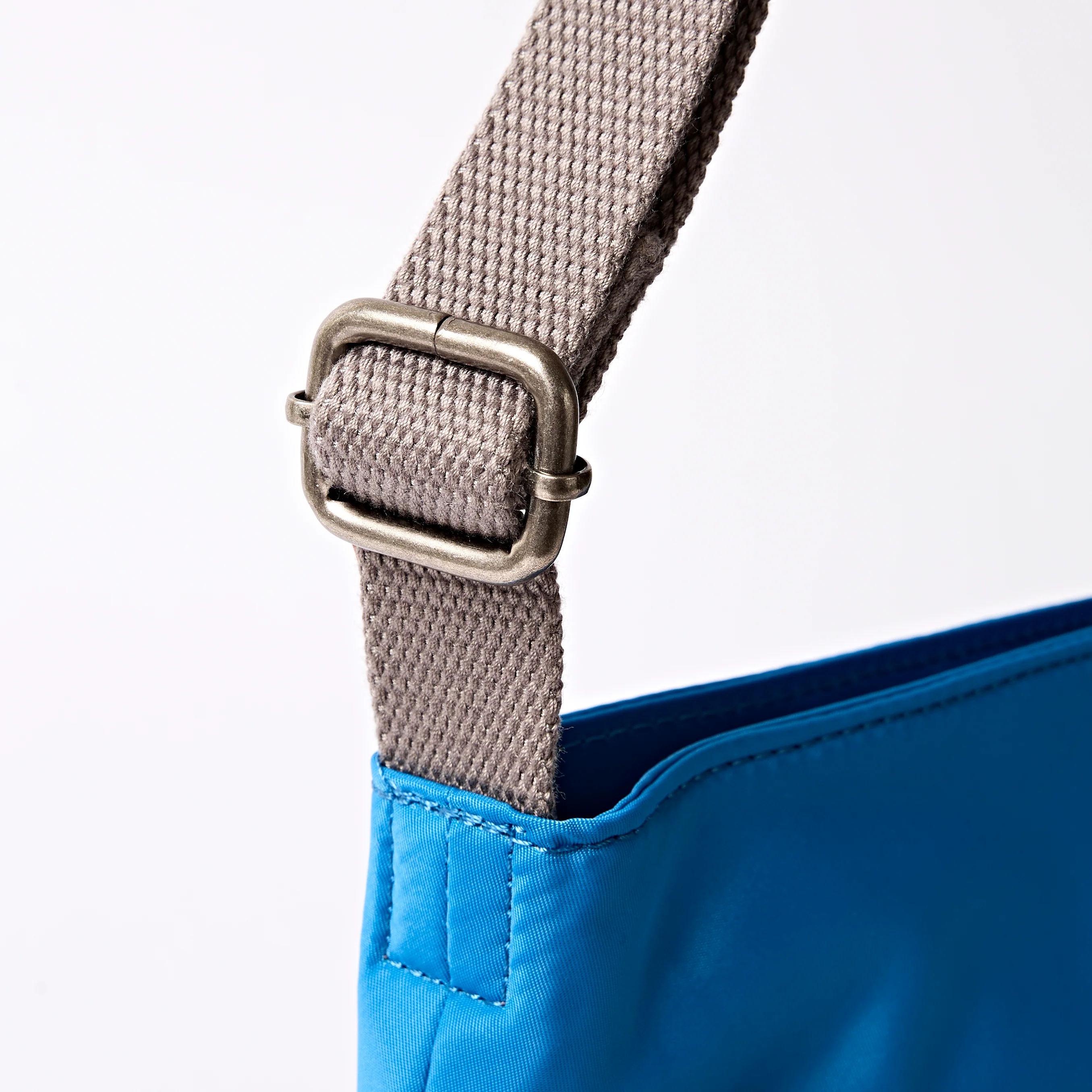 Kennington Crossbody Bag in Malibu Blue - Image 6