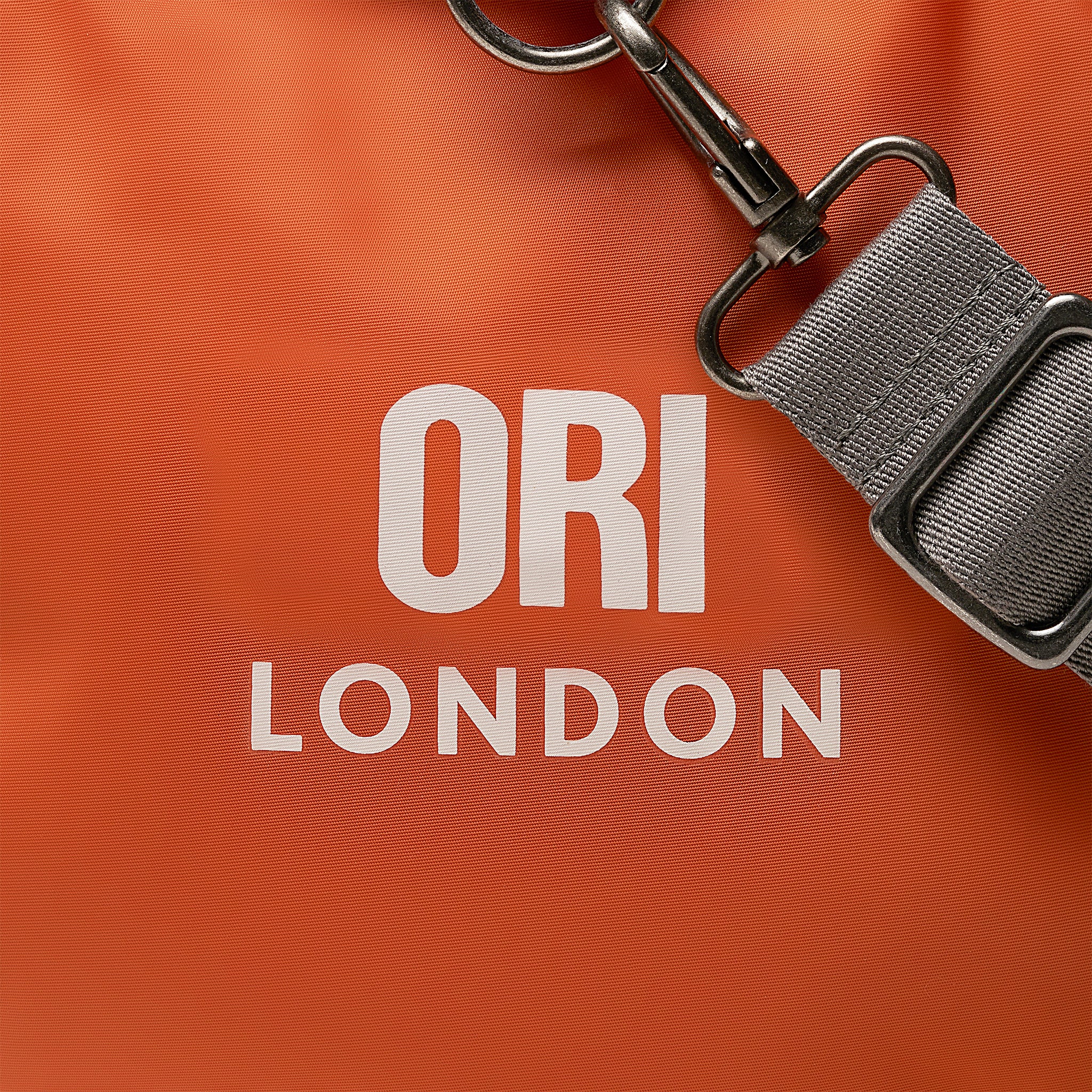 Luton Duffel Bag in Burnt Orange - Image 4