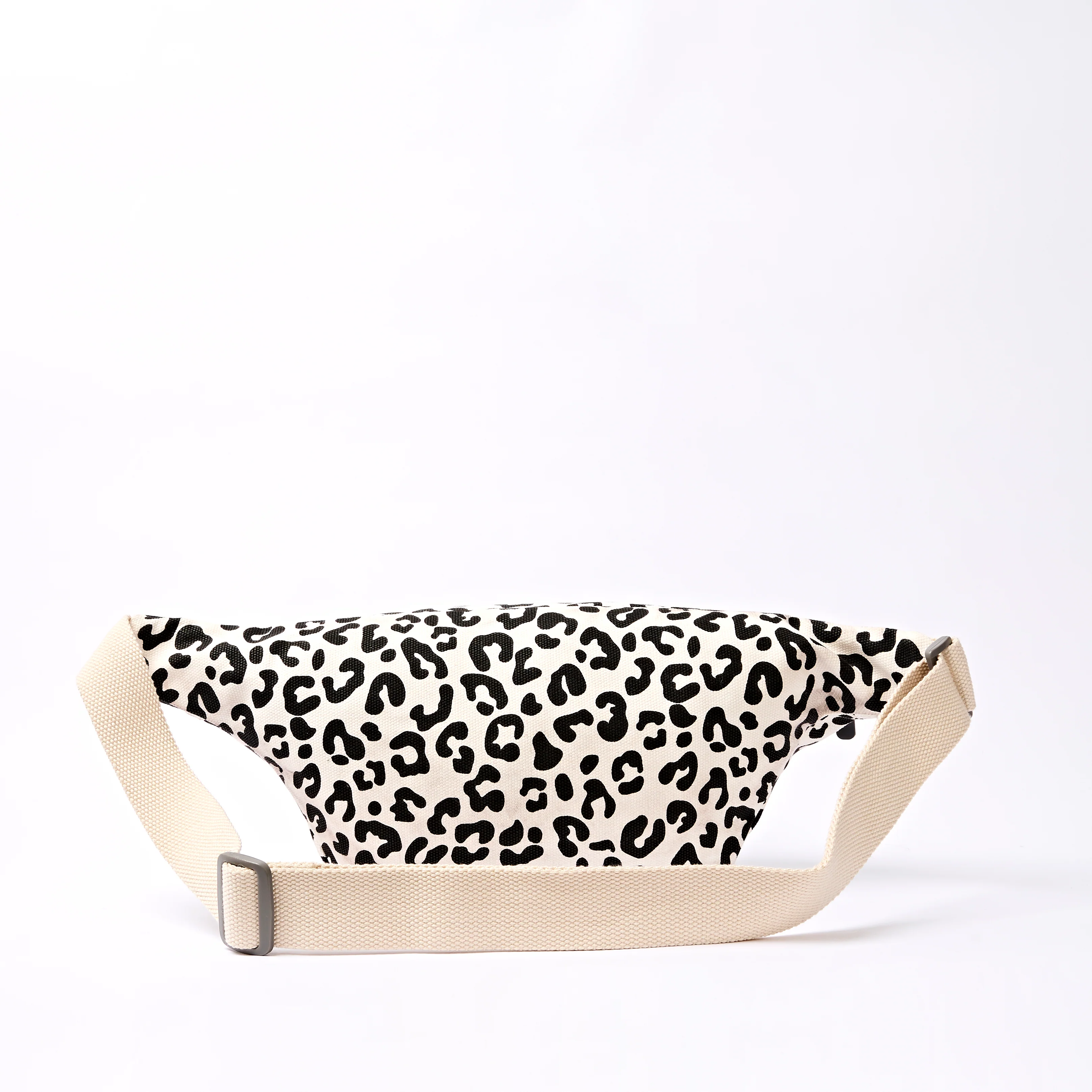 Mill Hill Crossbody Bag in Summer Leopard - Image 3