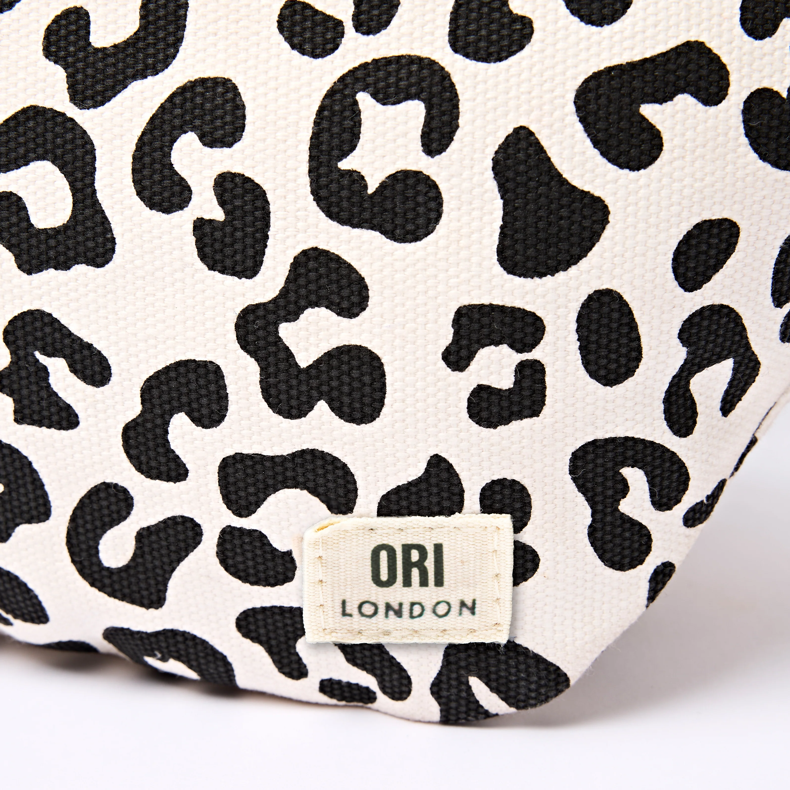 Mill Hill Crossbody Bag in Summer Leopard - Image 7