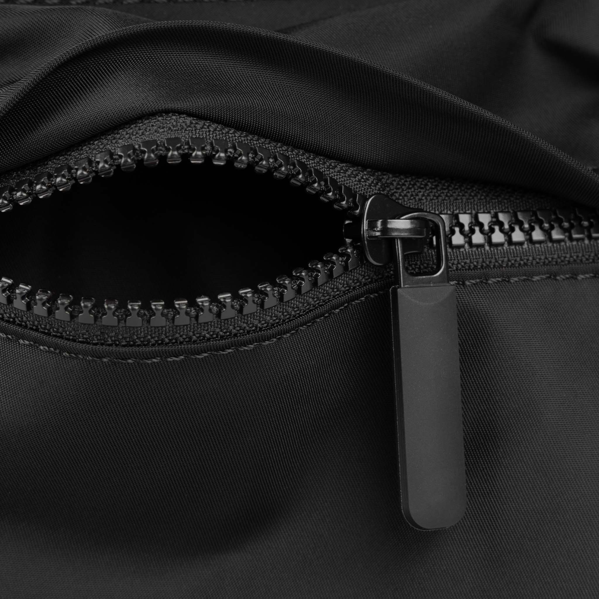 All Black Moorgate Messenger Bag in Black - Image 6