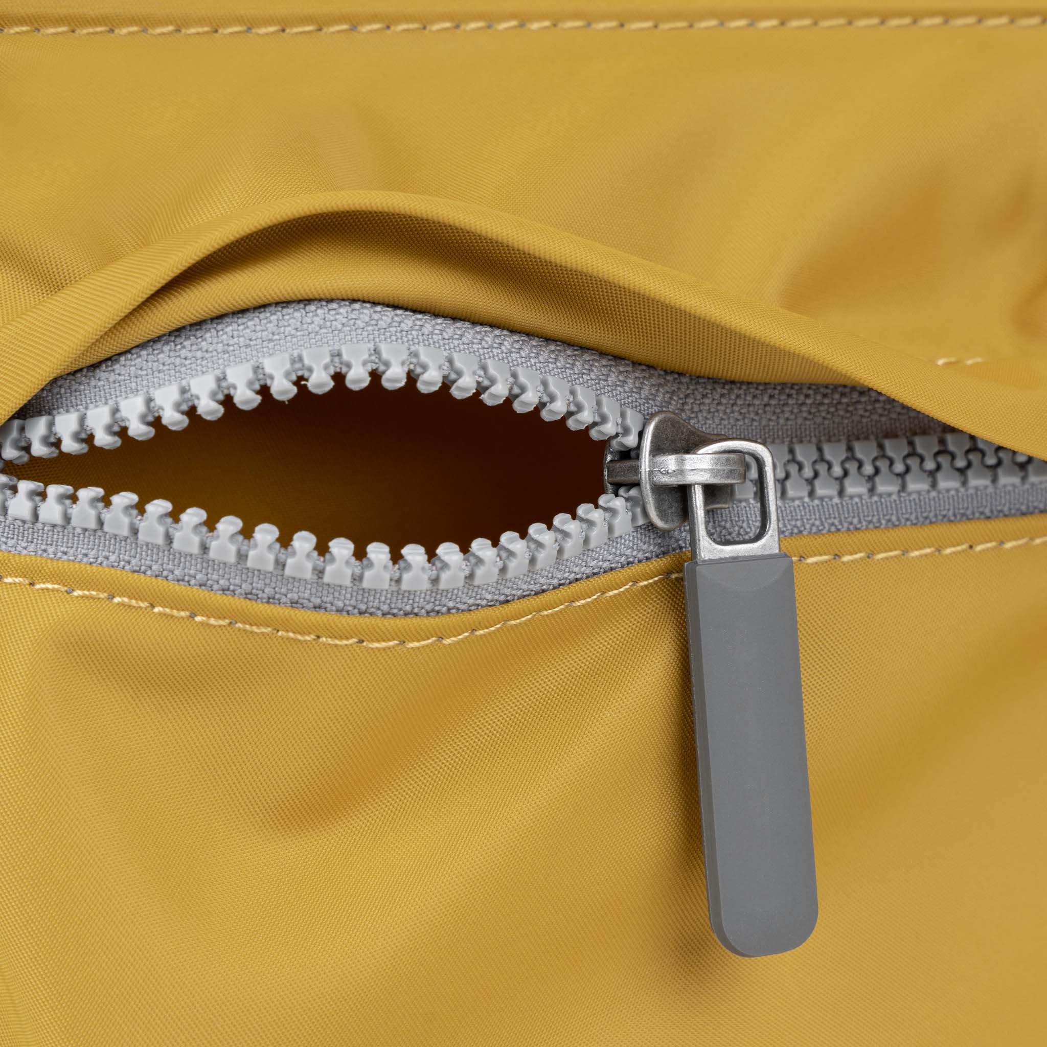 Moorgate Messenger Bag in Corn - Image 5
