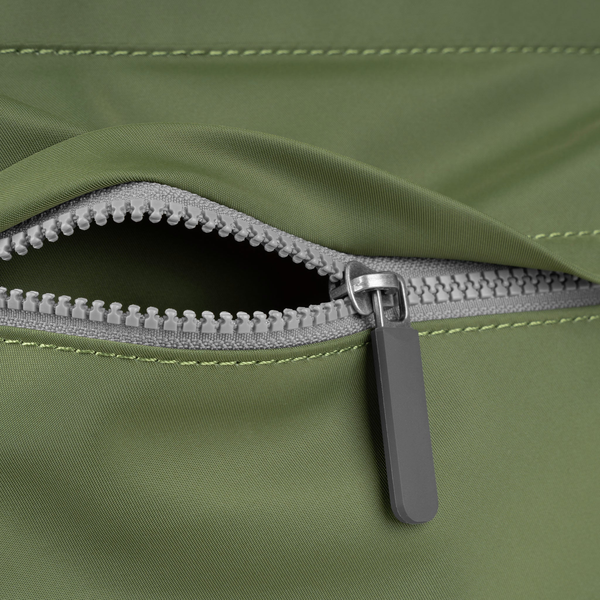 Trafalgar Tote Bag in Avocado - Image 4