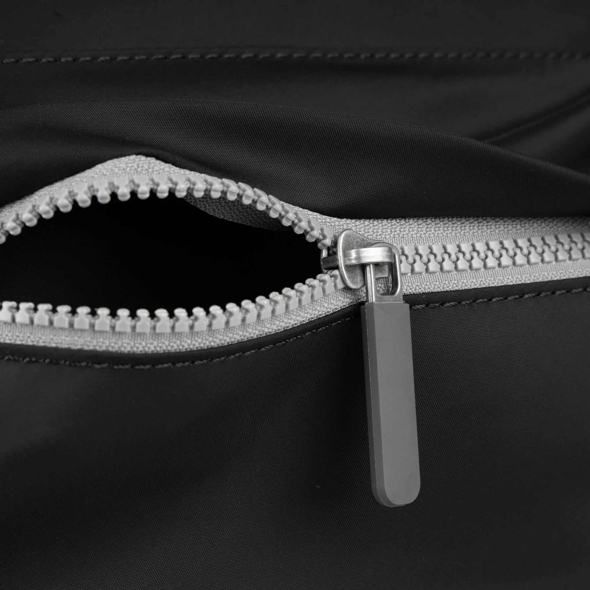 Trafalgar Tote Bag in Black - Image 5