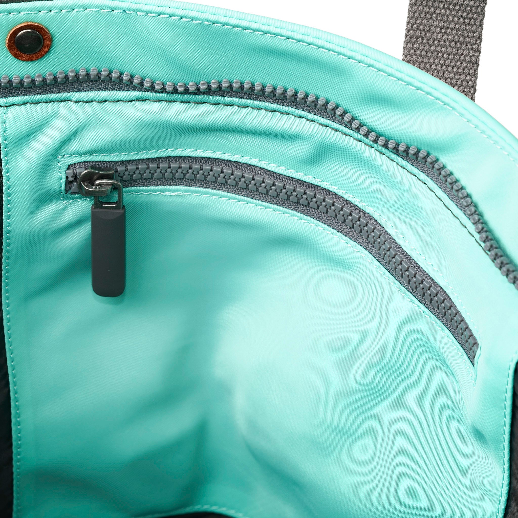 Trafalgar Tote Bag in Capri - Image 4