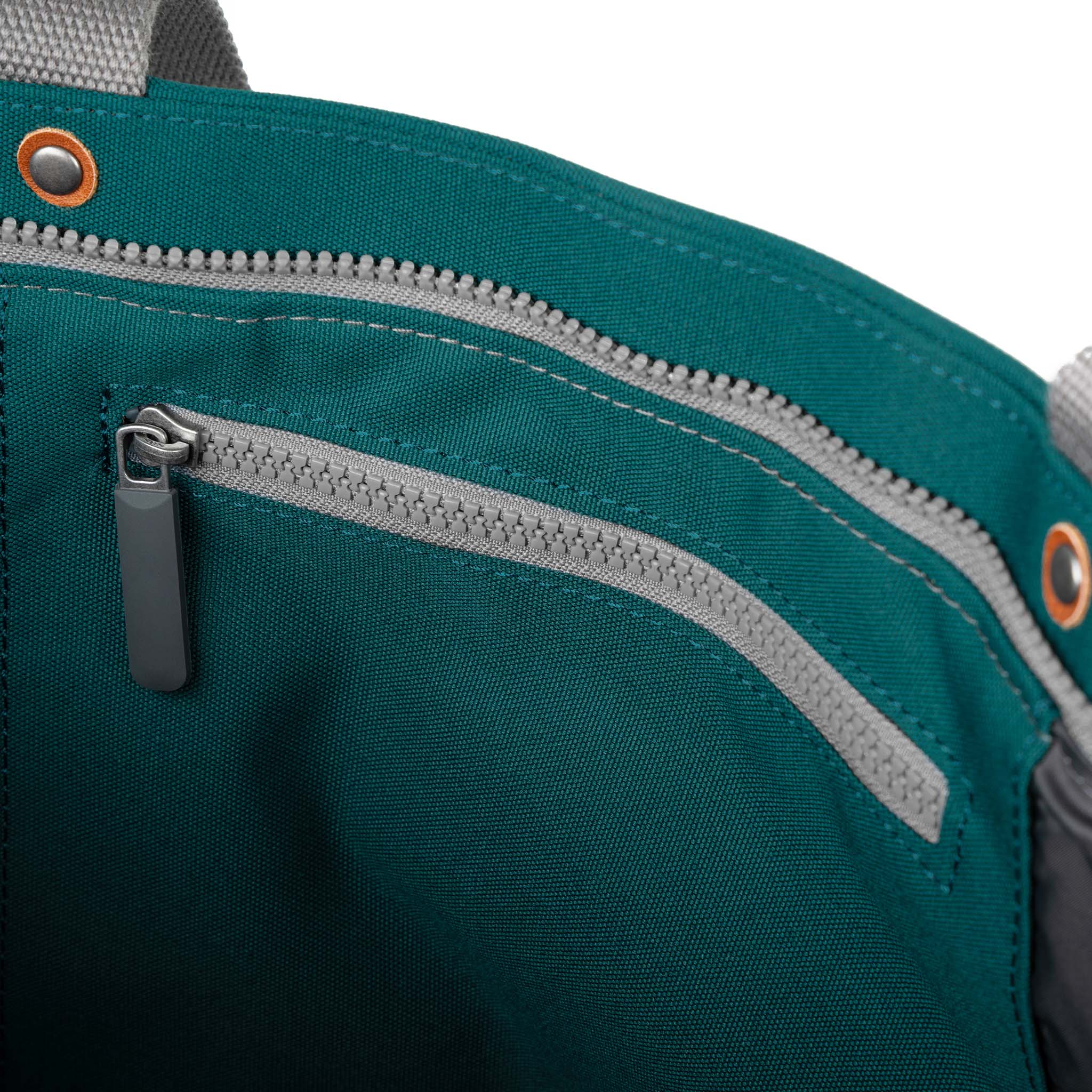 Trafalgar Tote Bag in Teal - Image 4