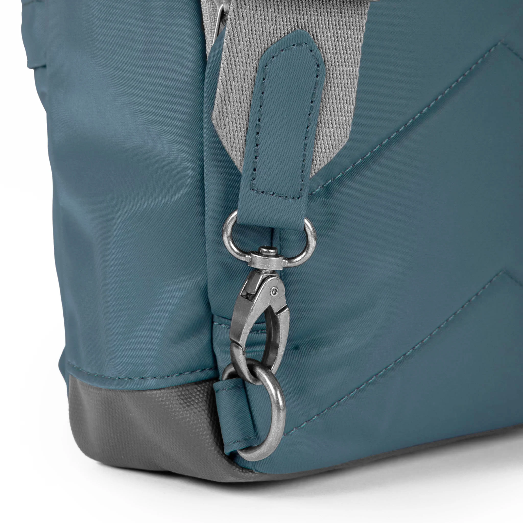 Willesden XL Sling Bag in Airforce - Image 5