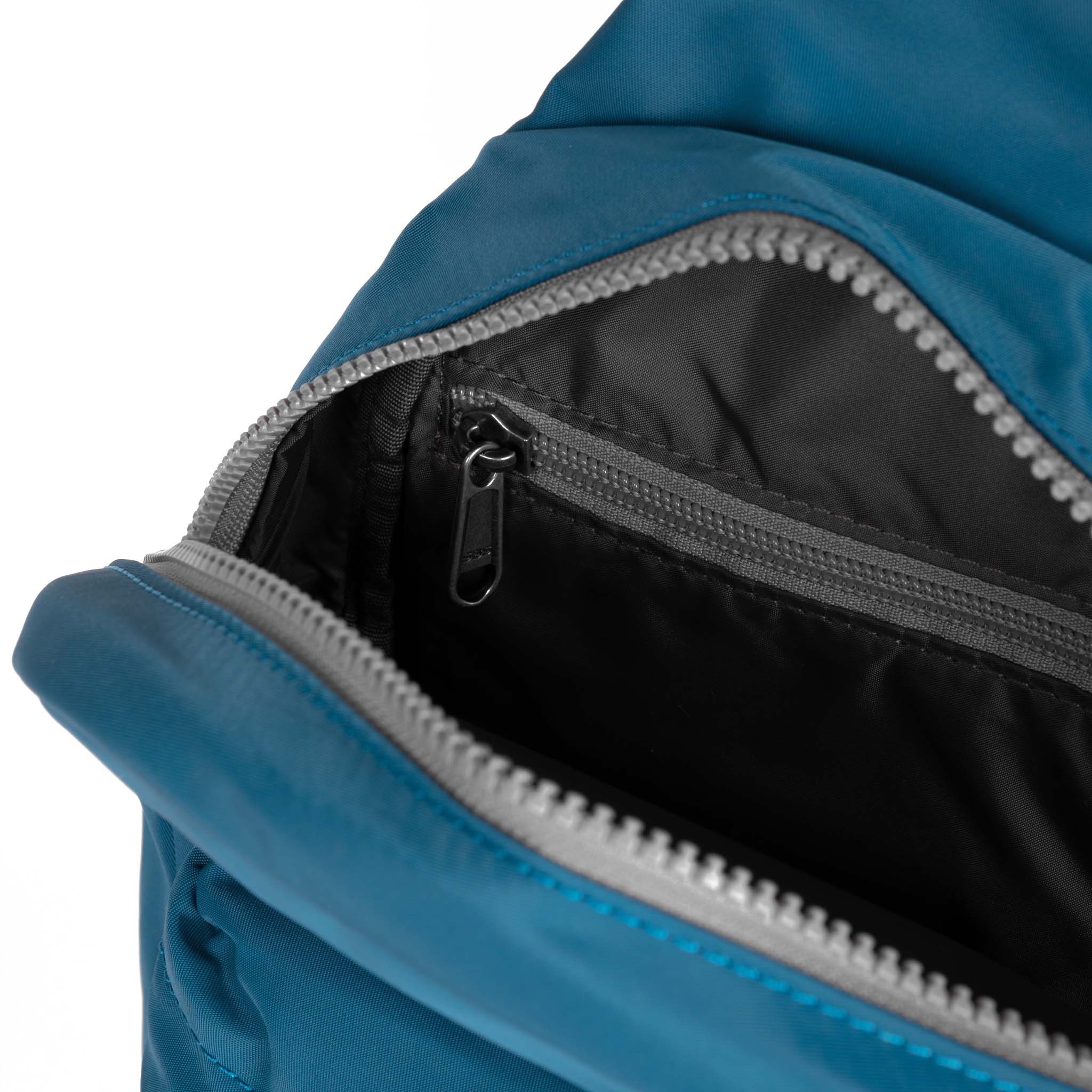 Willesden XL Sling Bag in Marine - Image 5