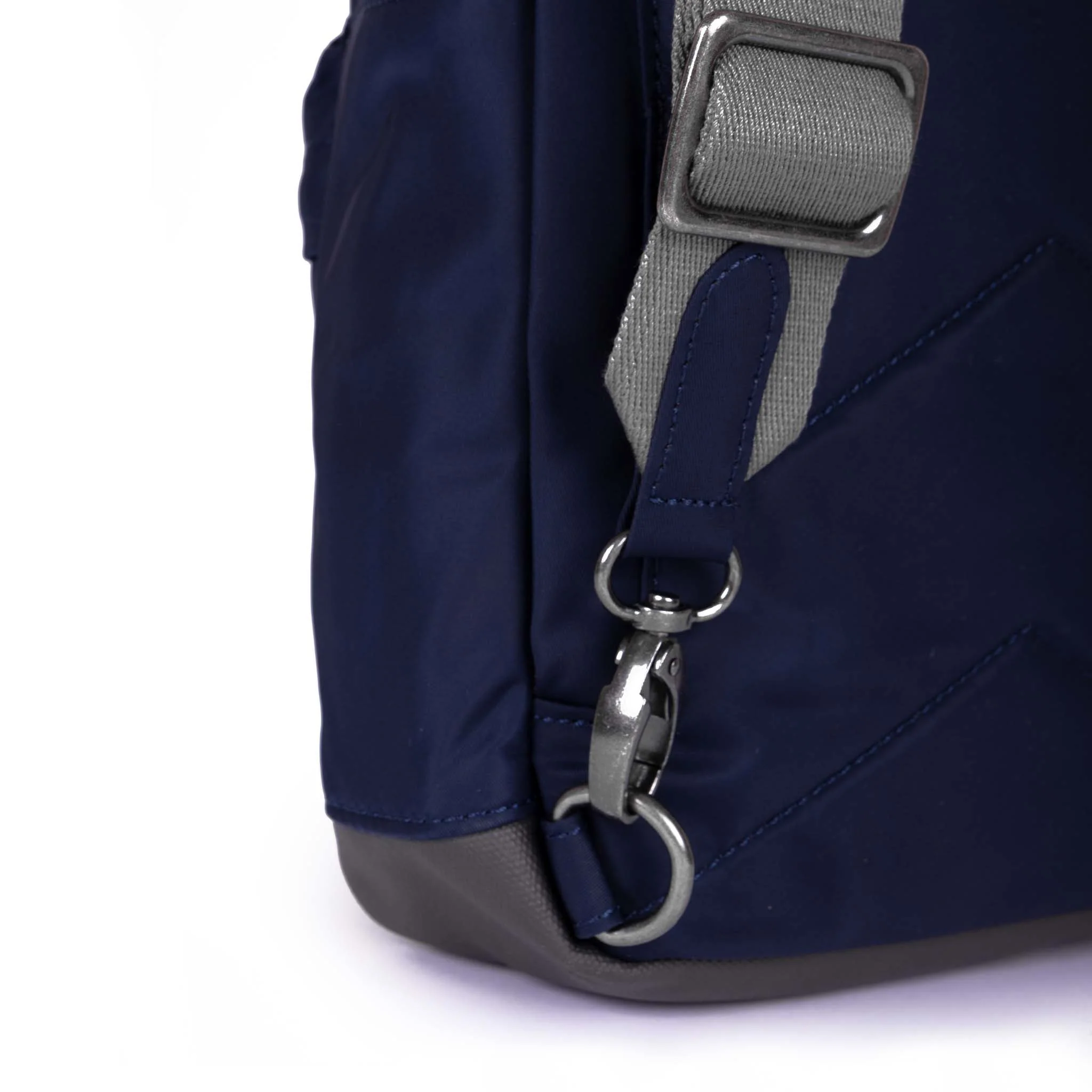 Willesden Sling Bag in Midnight - Image 5