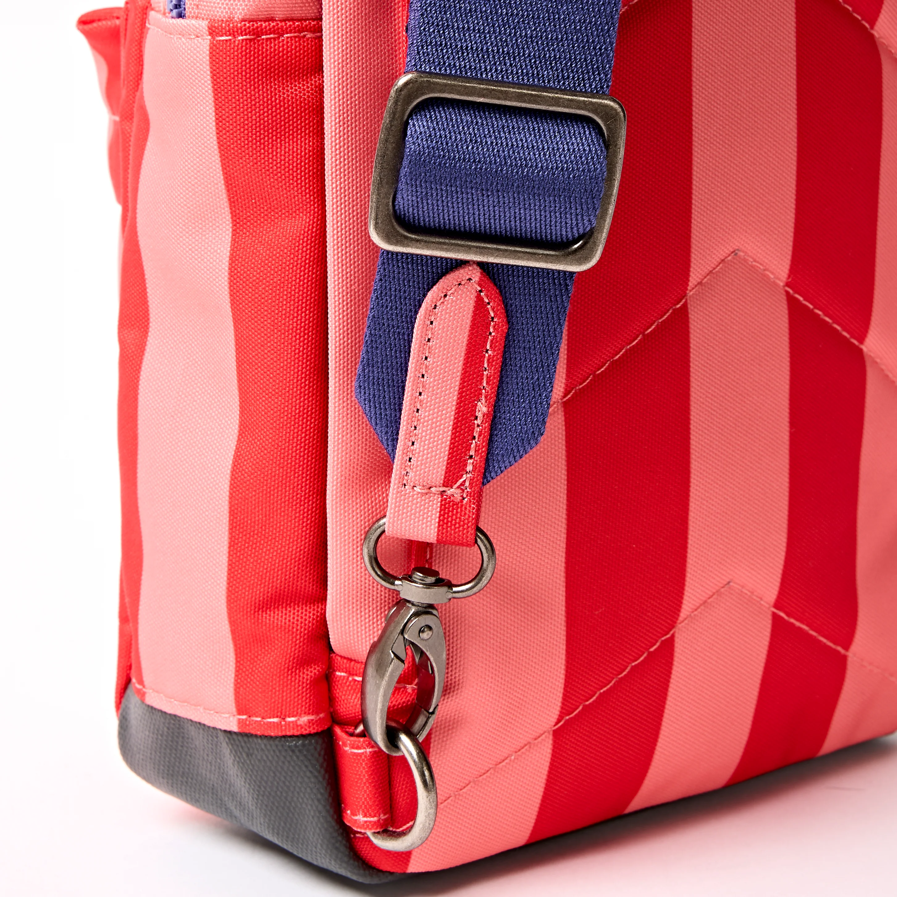 Willesden Sling Bag in Circus Print - Image 8