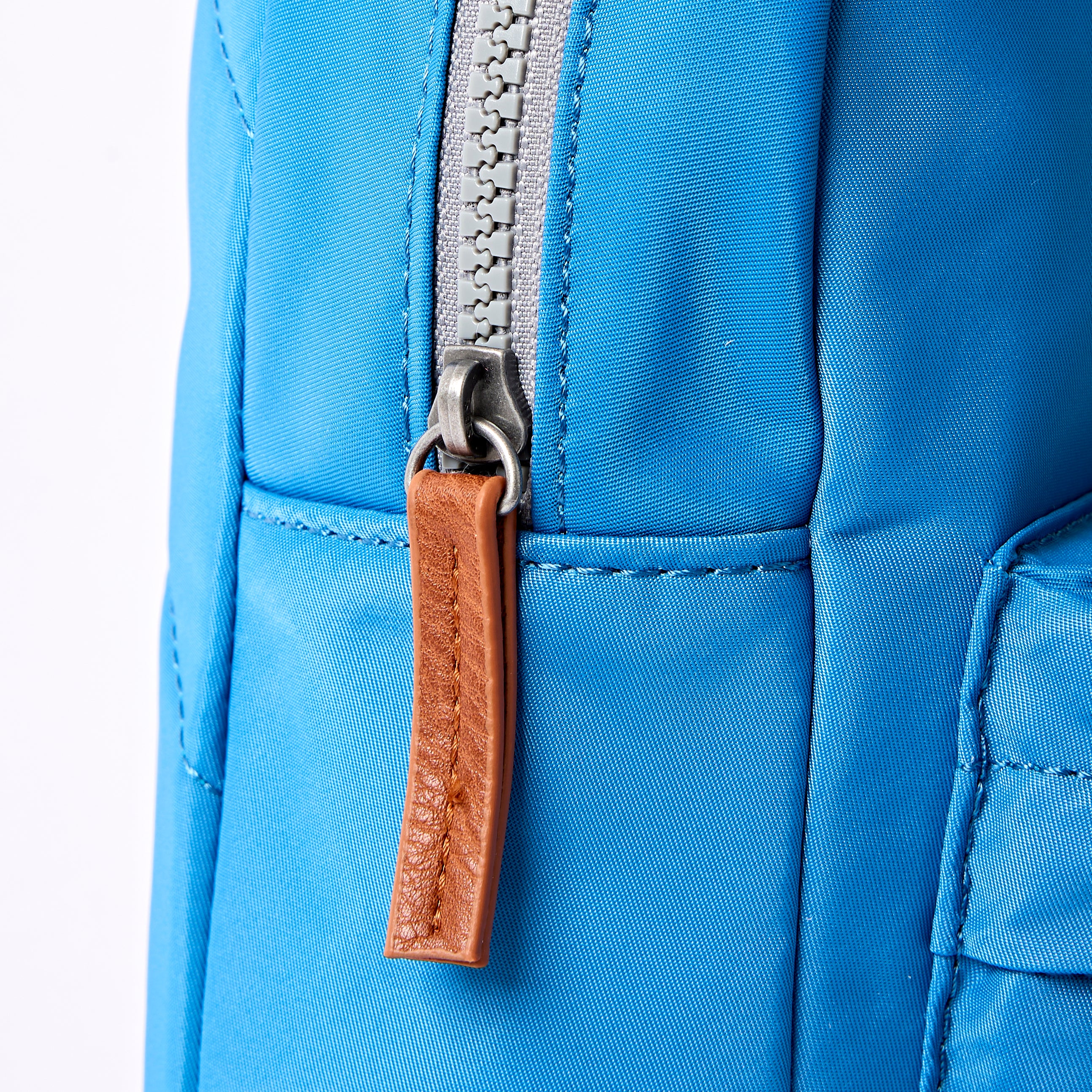 Willesden Sling Bag in Malibu Blue - Image 5